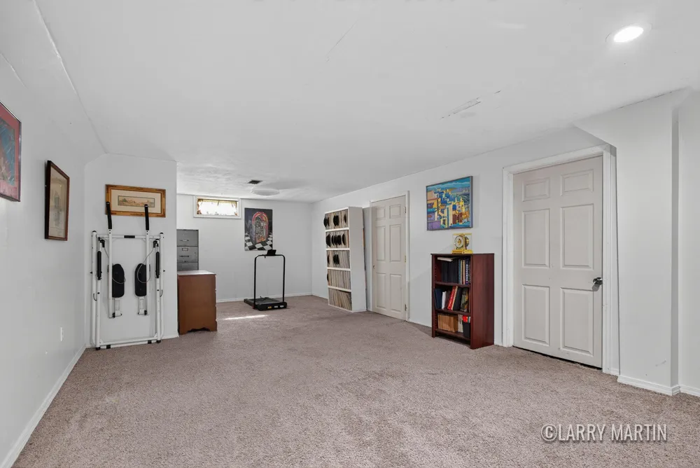 5316 Queensbury Drive SE Kentwood City, MI 49508