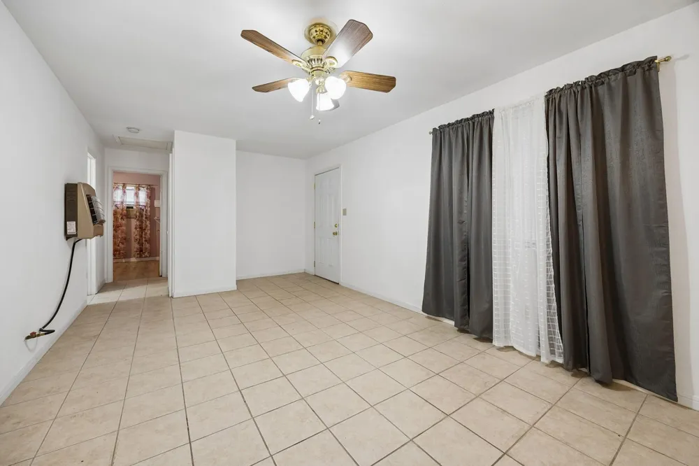 945 Lake Avenue Eagle Lake, TX 77434