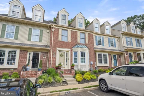 205 BERKSHIRE WAY