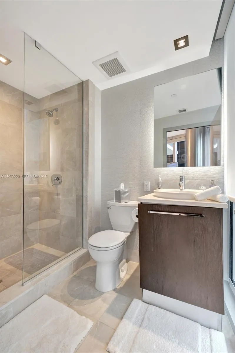 17121 Collins Ave #808 Sunny Isles Beach, FL 33160