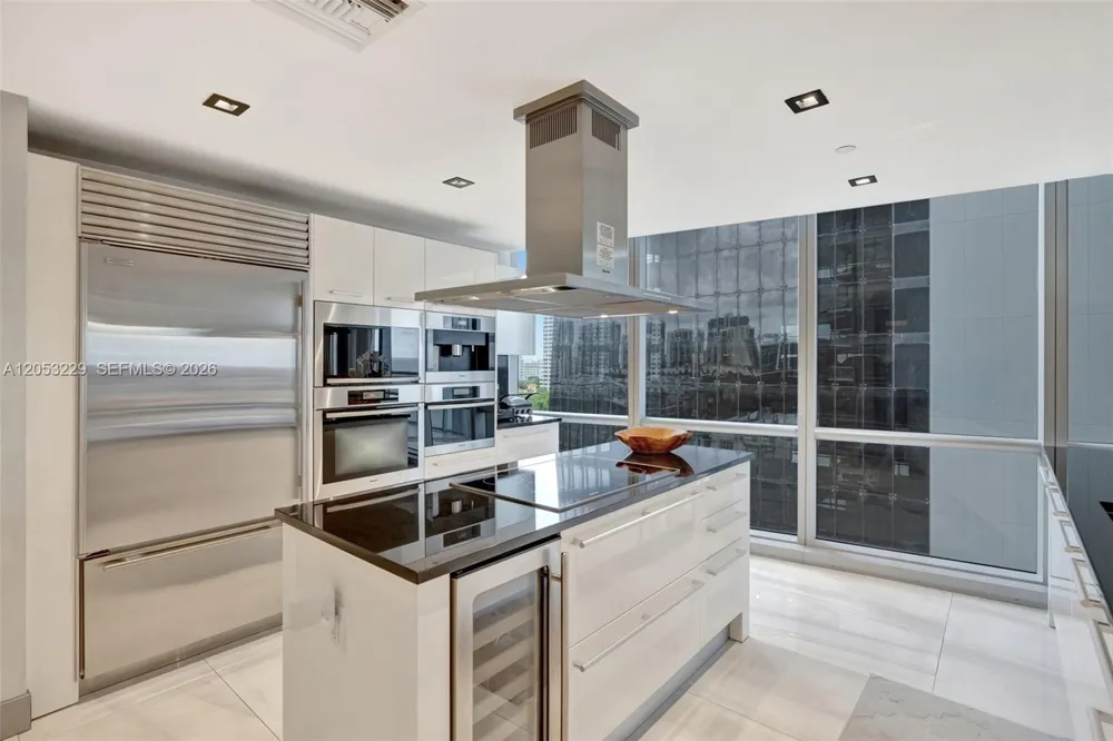 17121 Collins Ave #808 Sunny Isles Beach, FL 33160
