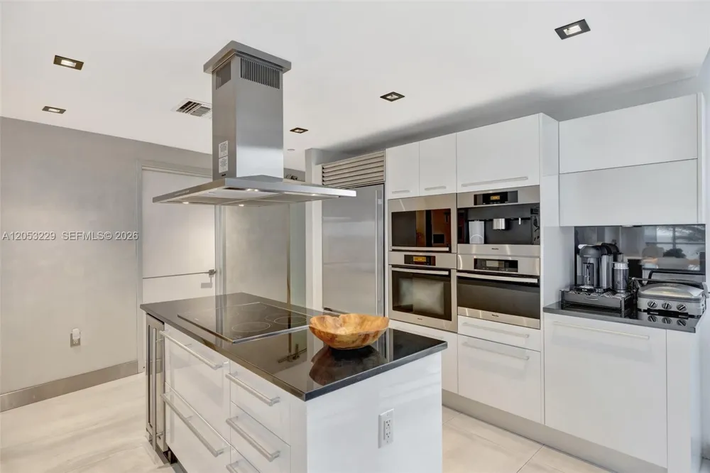 17121 Collins Ave #808 Sunny Isles Beach, FL 33160