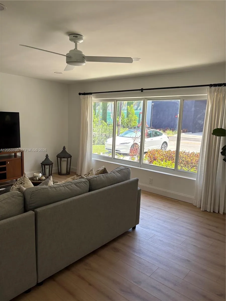 3397 NE 20th Ave Oakland Park, FL 33306