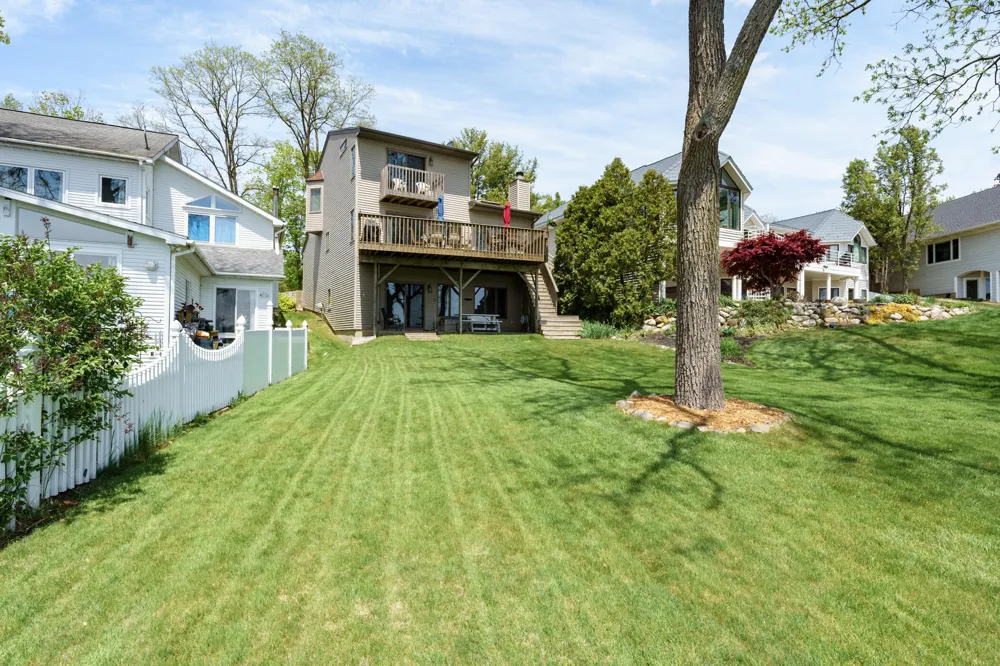 15525 M-43 Hickory Corners, MI 49060