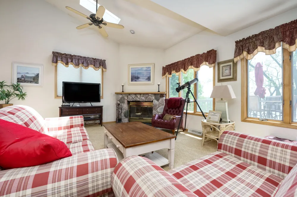 15525 M-43 Hickory Corners, MI 49060