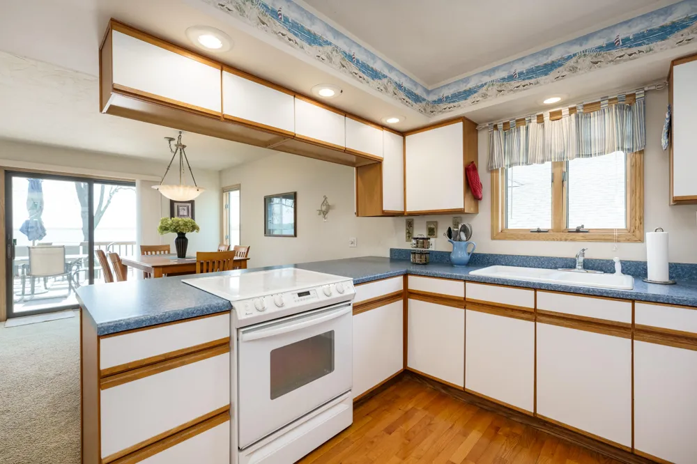 15525 M-43 Hickory Corners, MI 49060