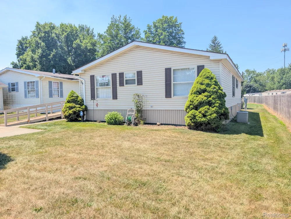 59 Foxpointe Court Swartz Creek City, MI 48473