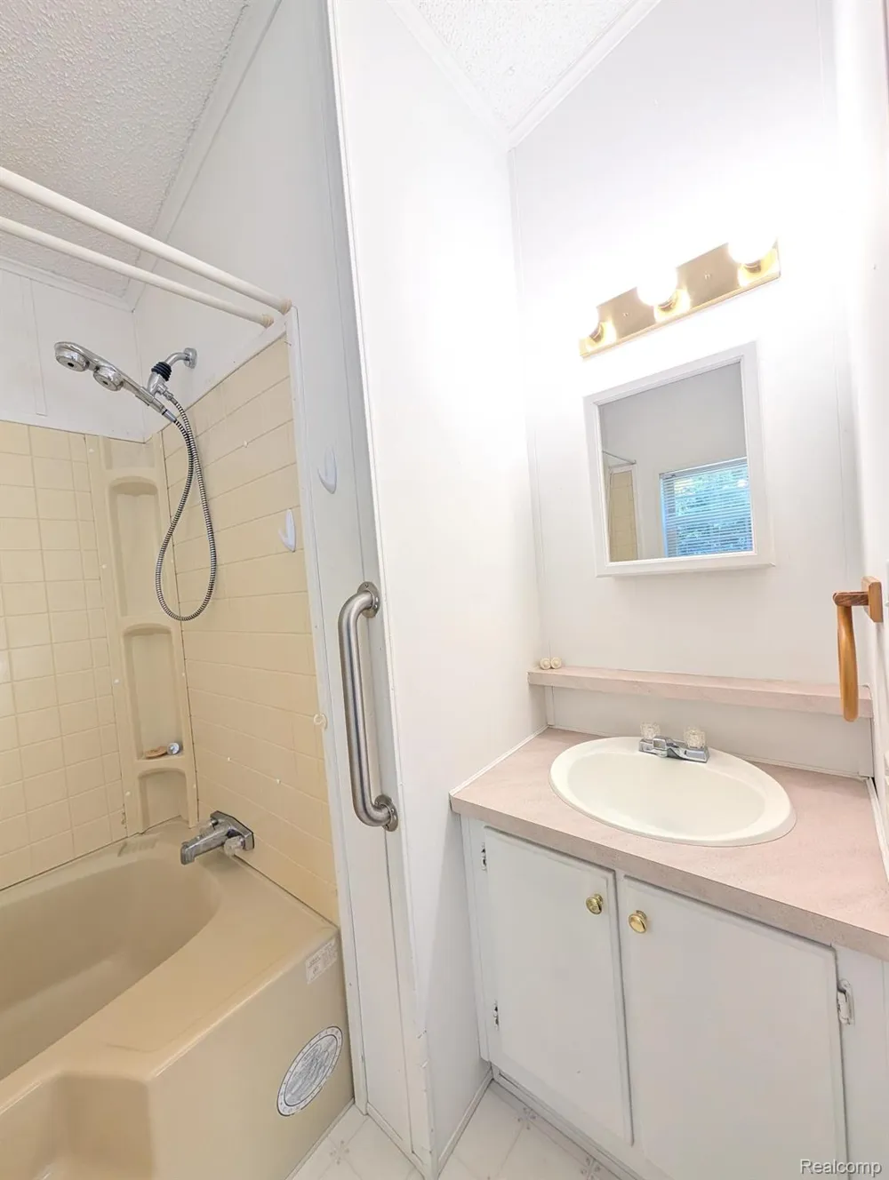 59 Foxpointe Court Swartz Creek City, MI 48473