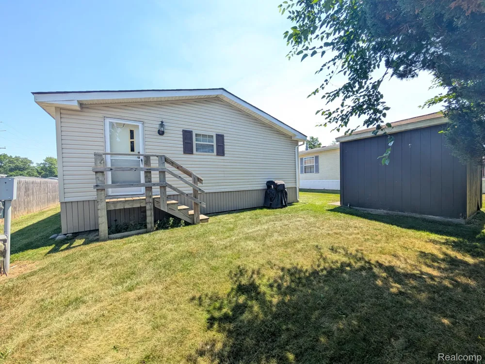 59 Foxpointe Court Swartz Creek City, MI 48473