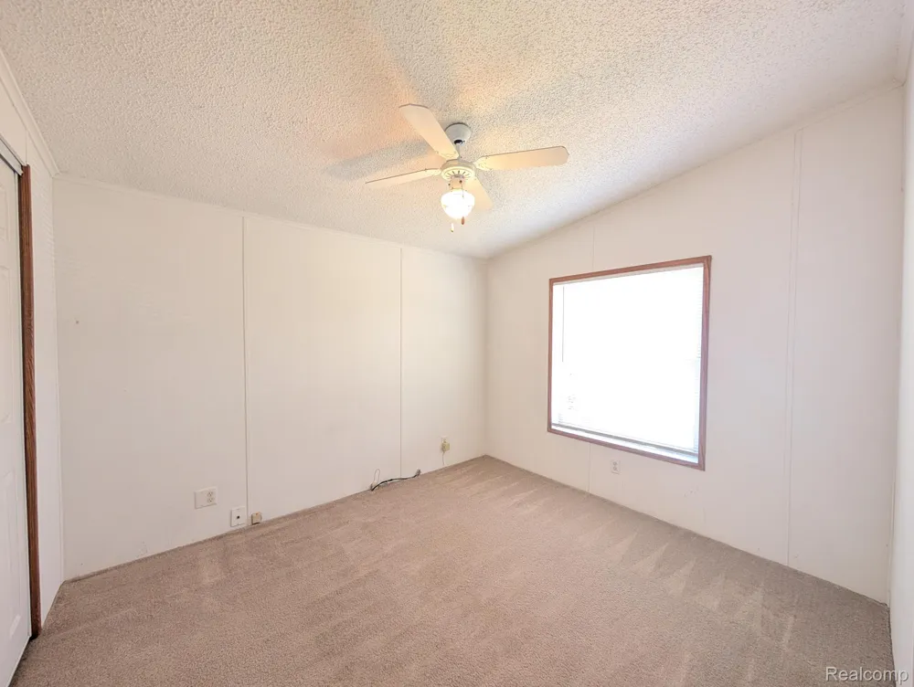59 Foxpointe Court Swartz Creek City, MI 48473