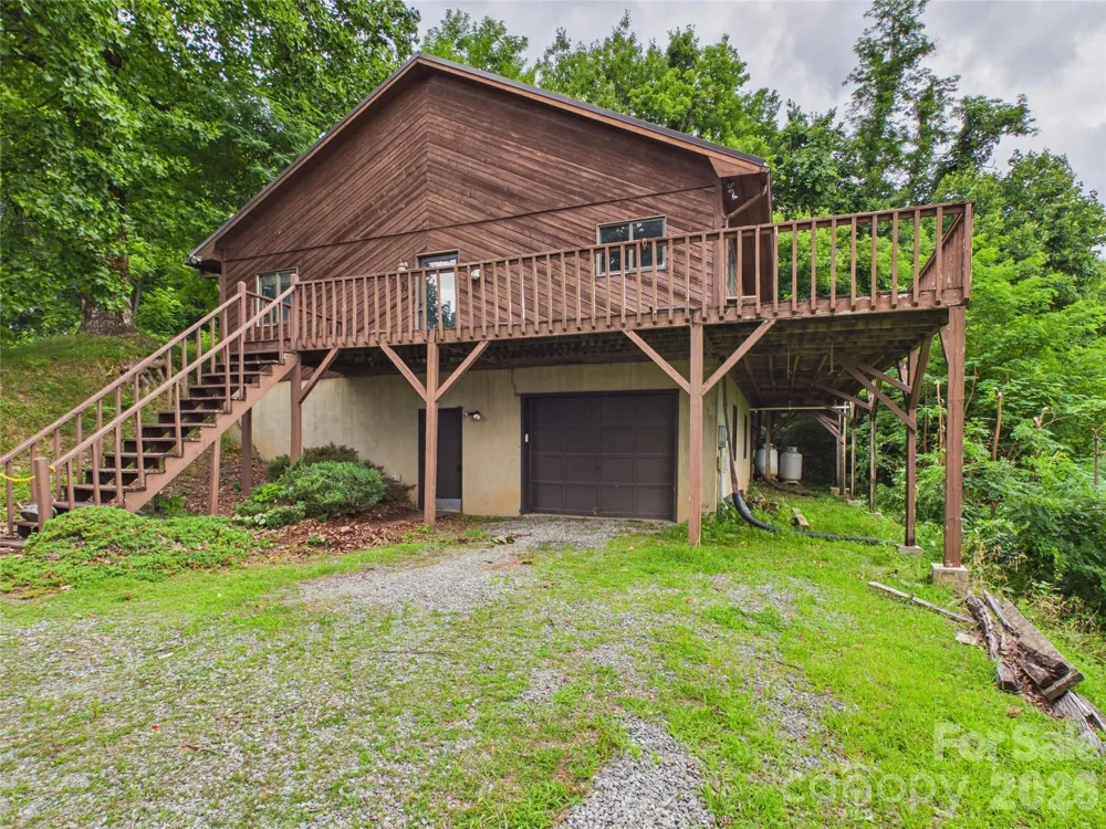 7904 Pinnacle Wind Lane Lenoir, NC 28645