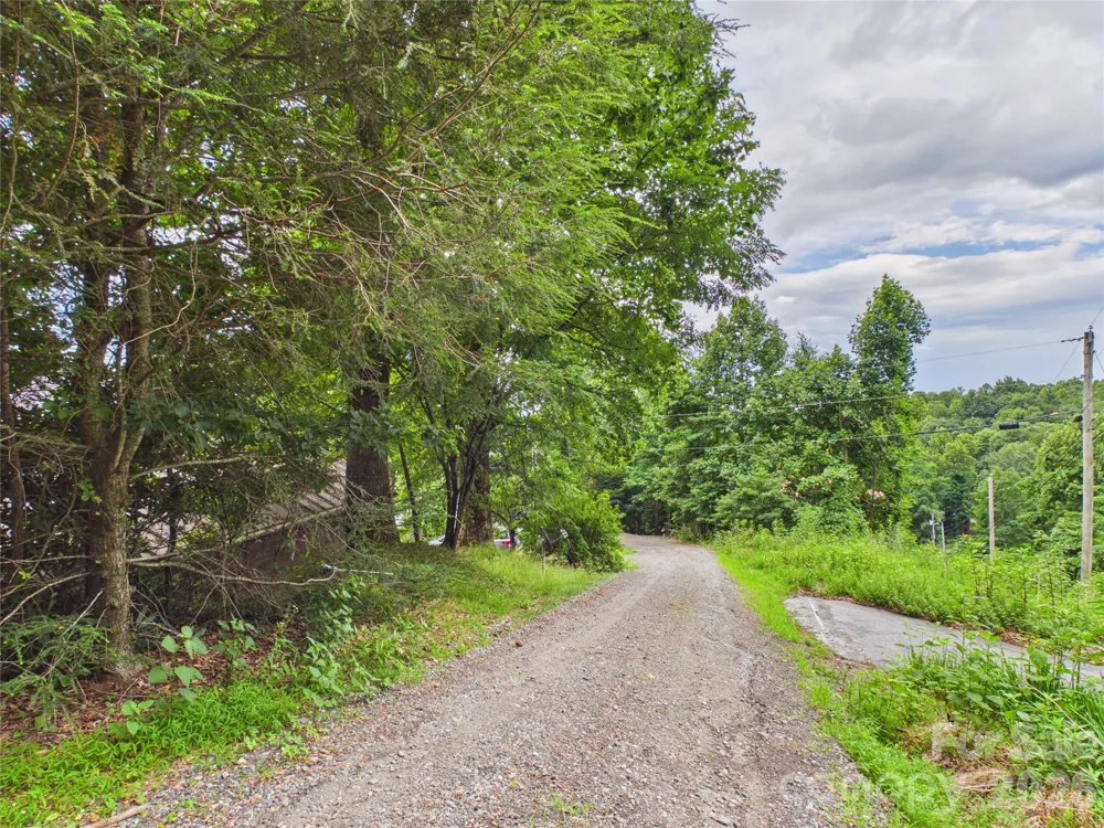7904 Pinnacle Wind Lane Lenoir, NC 28645