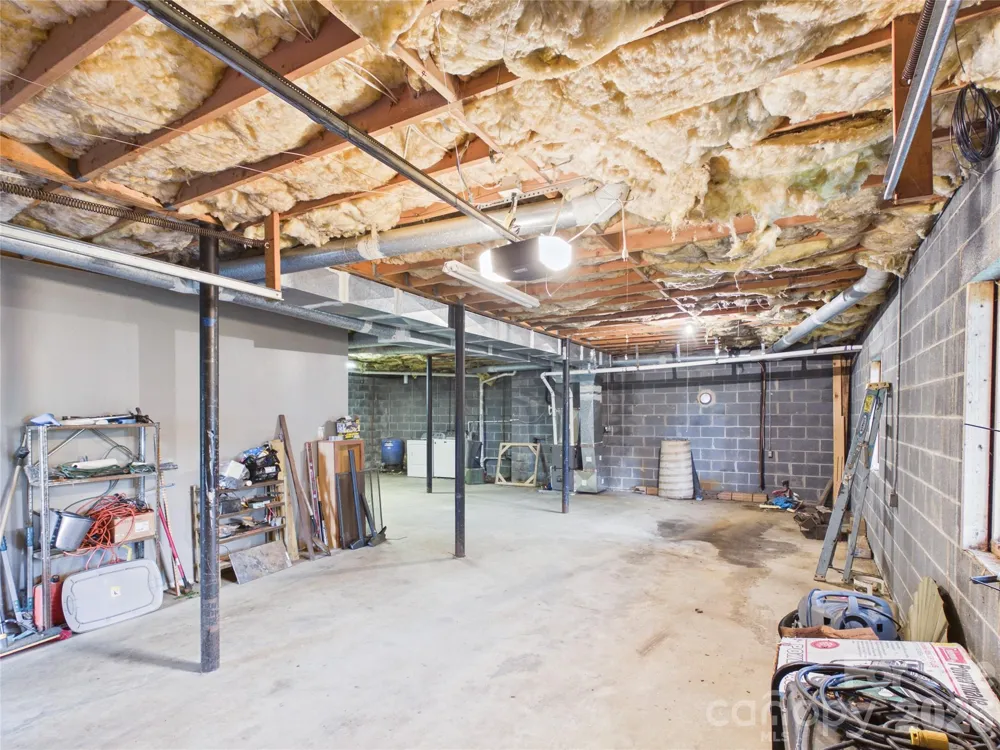 7904 Pinnacle Wind Lane Lenoir, NC 28645