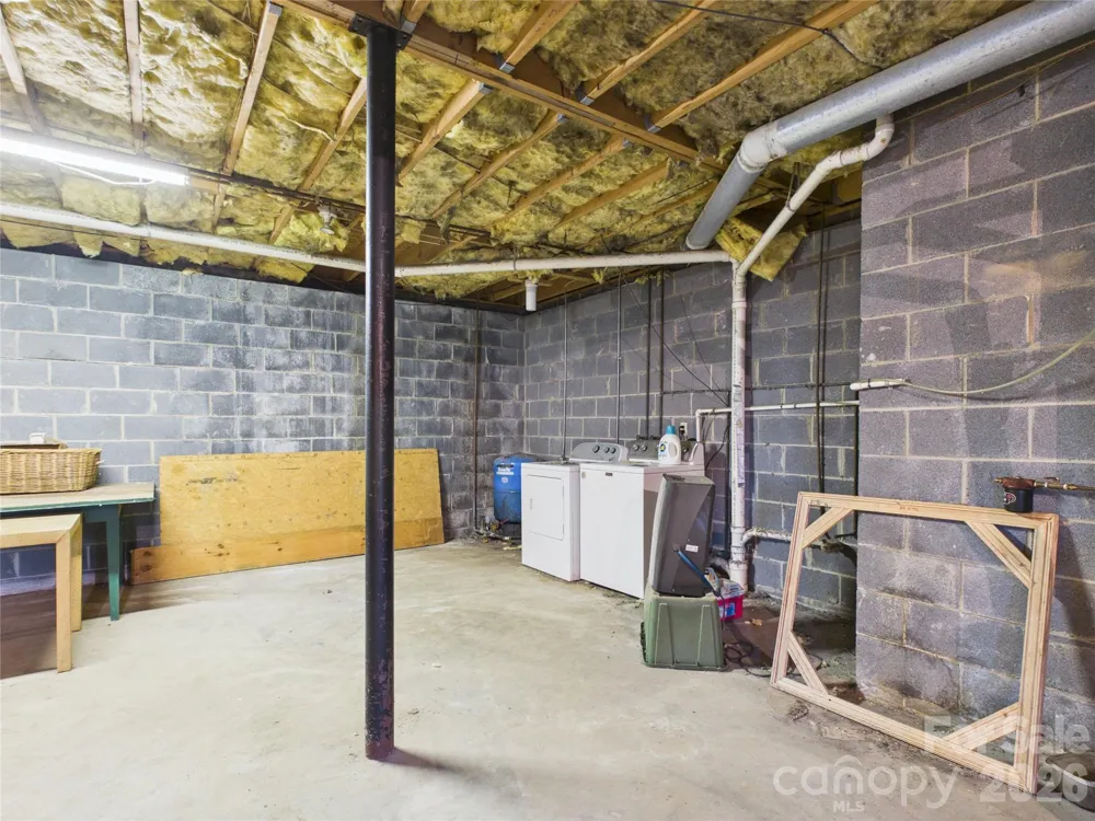 7904 Pinnacle Wind Lane Lenoir, NC 28645
