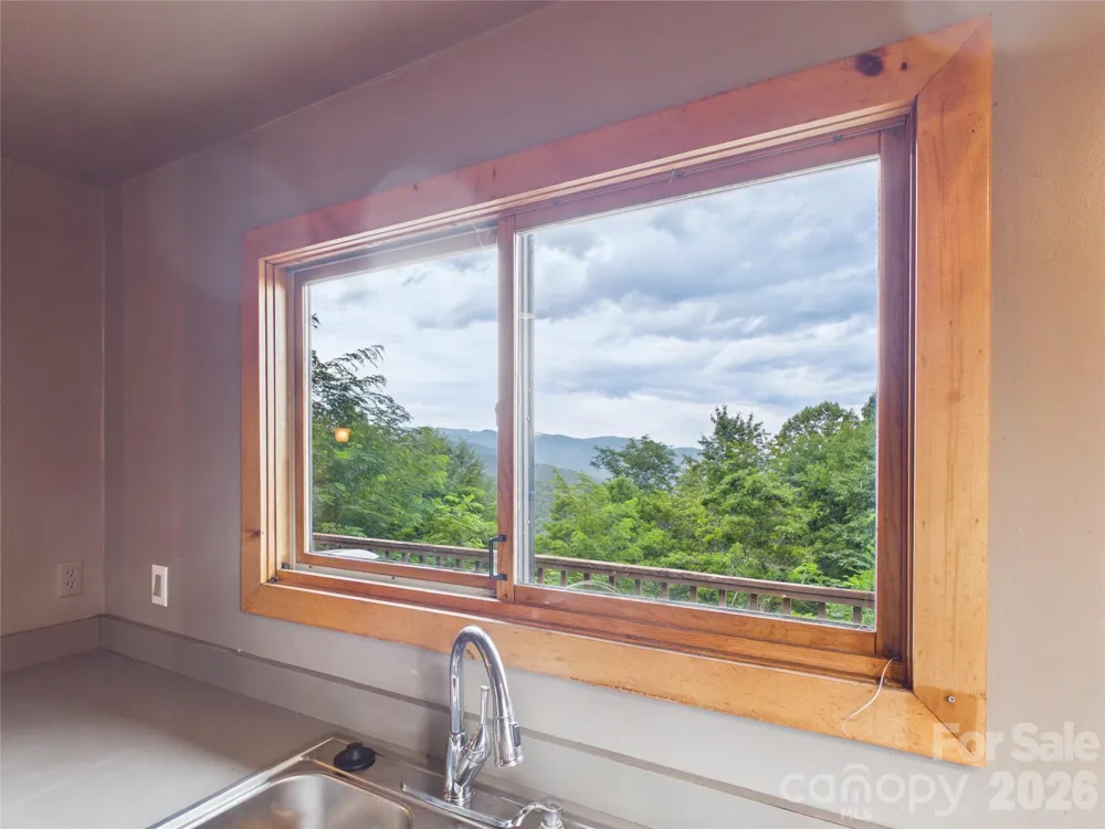 7904 Pinnacle Wind Lane Lenoir, NC 28645