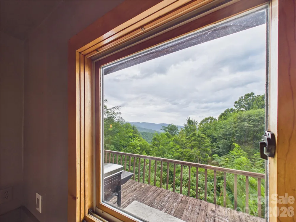 7904 Pinnacle Wind Lane Lenoir, NC 28645