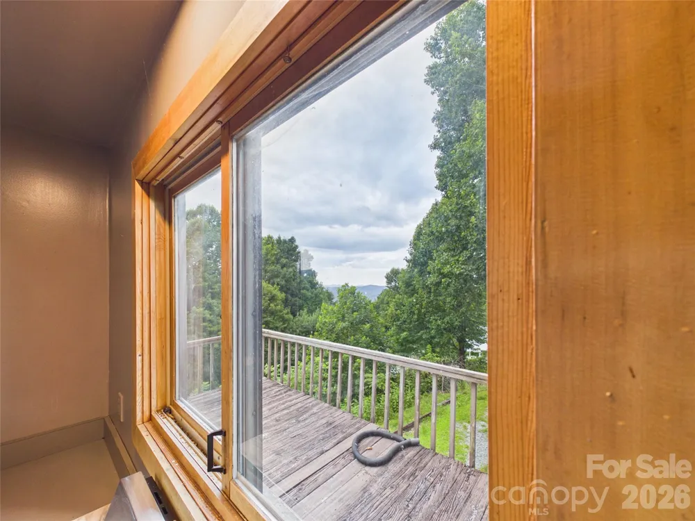 7904 Pinnacle Wind Lane Lenoir, NC 28645