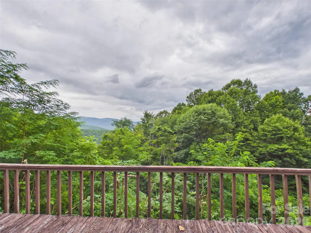 7904 Pinnacle Wind Lane Lenoir, NC 28645
