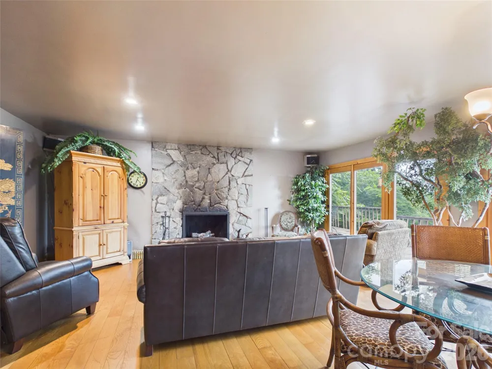 7904 Pinnacle Wind Lane Lenoir, NC 28645