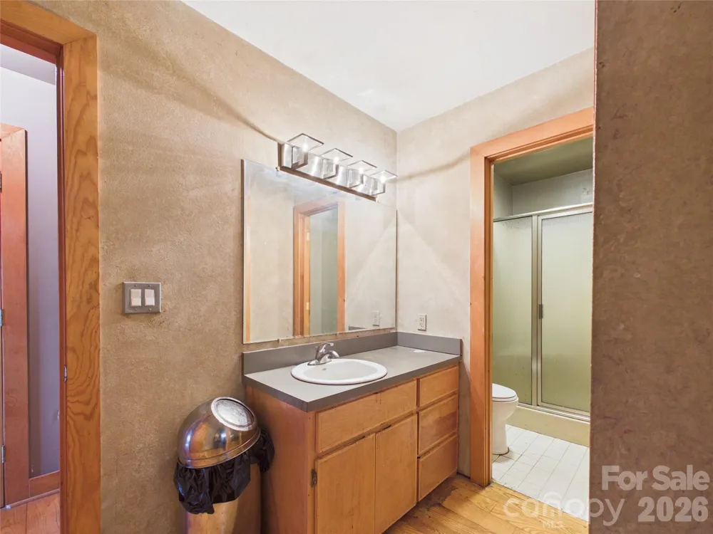7904 Pinnacle Wind Lane Lenoir, NC 28645