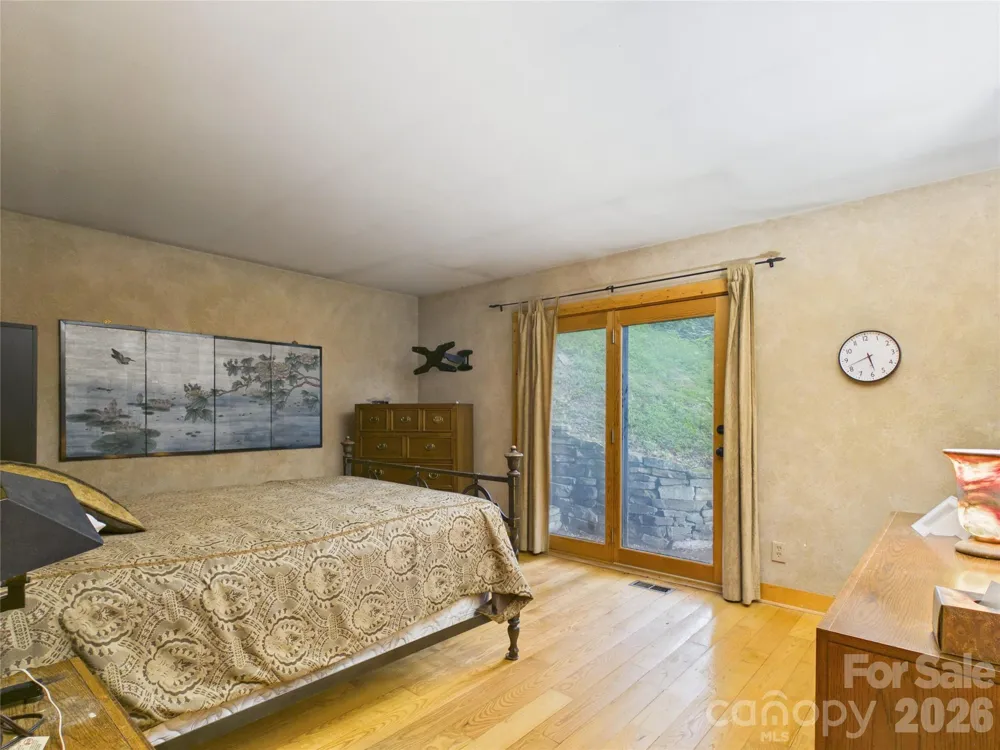 7904 Pinnacle Wind Lane Lenoir, NC 28645