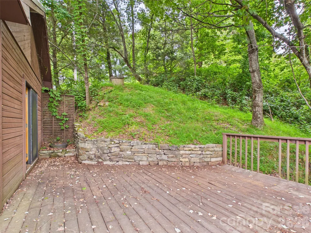 7904 Pinnacle Wind Lane Lenoir, NC 28645