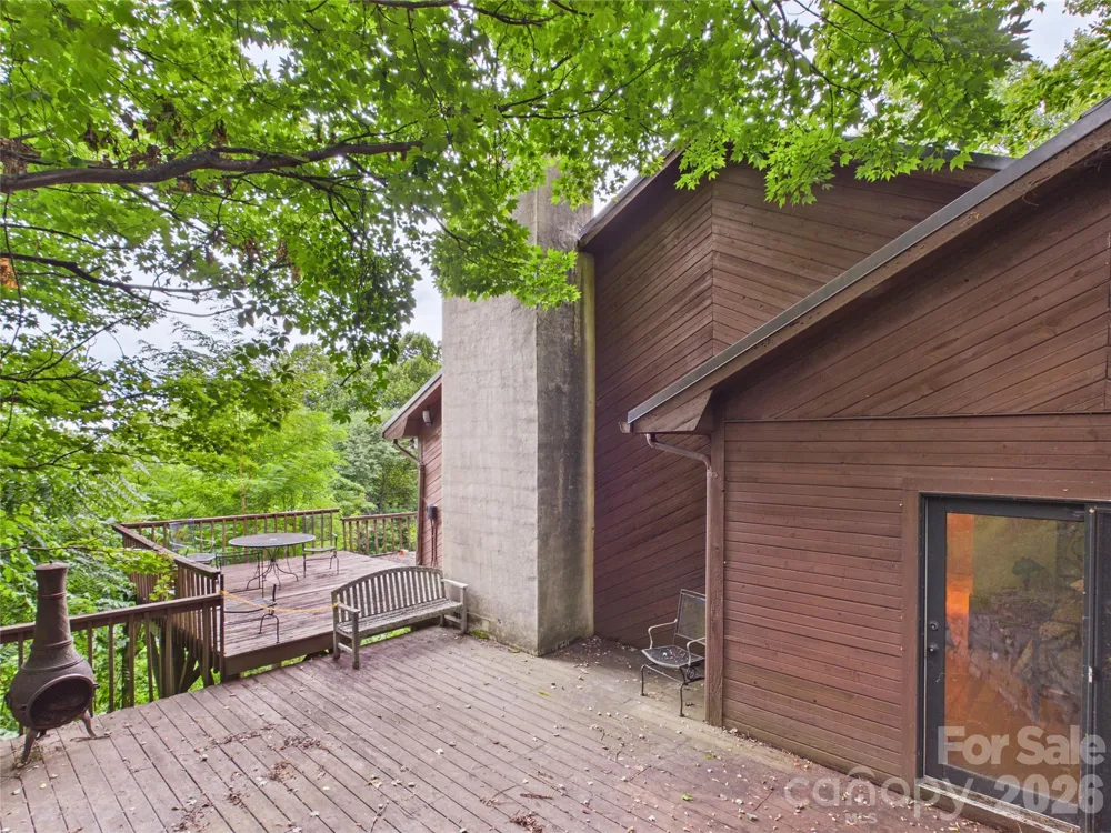 7904 Pinnacle Wind Lane Lenoir, NC 28645