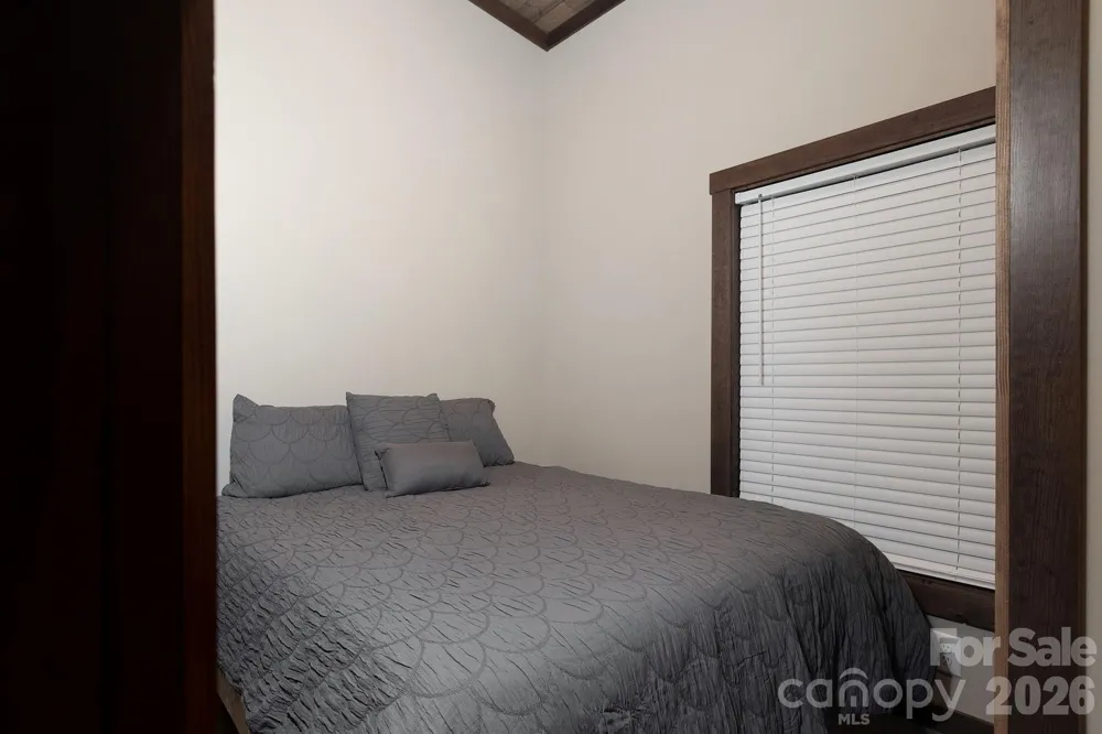 #132 Blue Hill Parkway Marion, NC 28752
