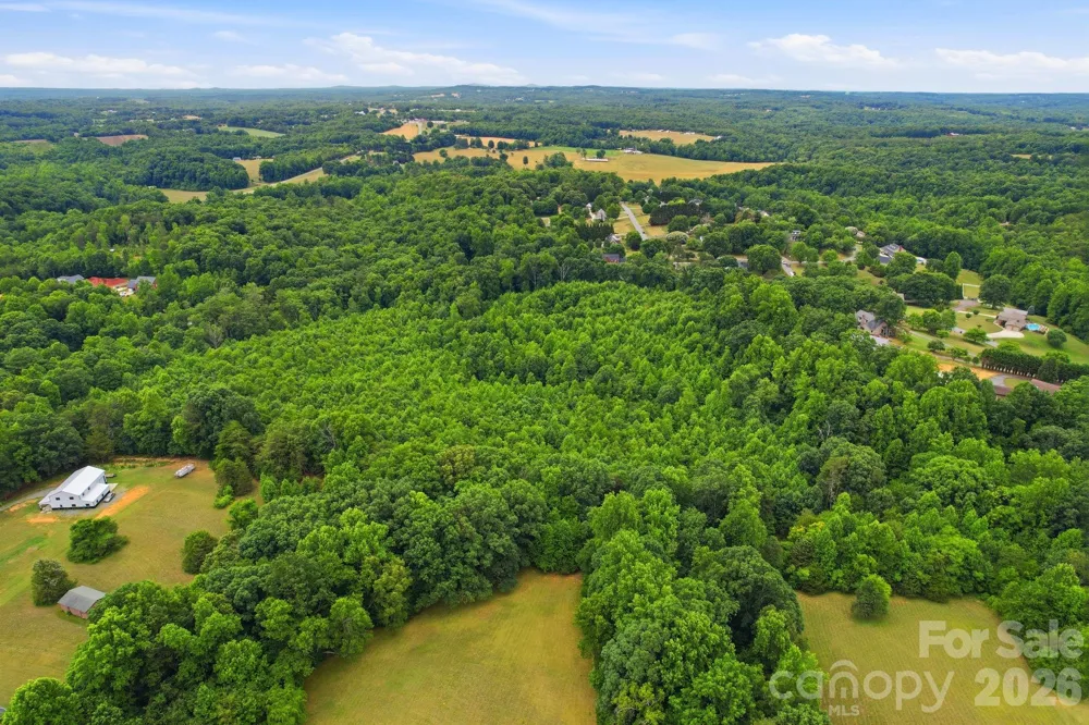 1273 Shirebourn Hickory, NC 28602