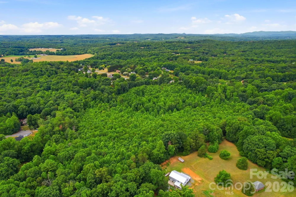 1273 Shirebourn Hickory, NC 28602