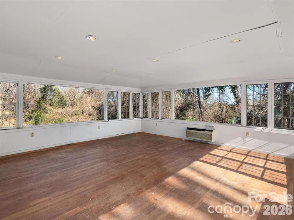 143 S Ridgecrest Avenue Rutherfordton, NC 28139
