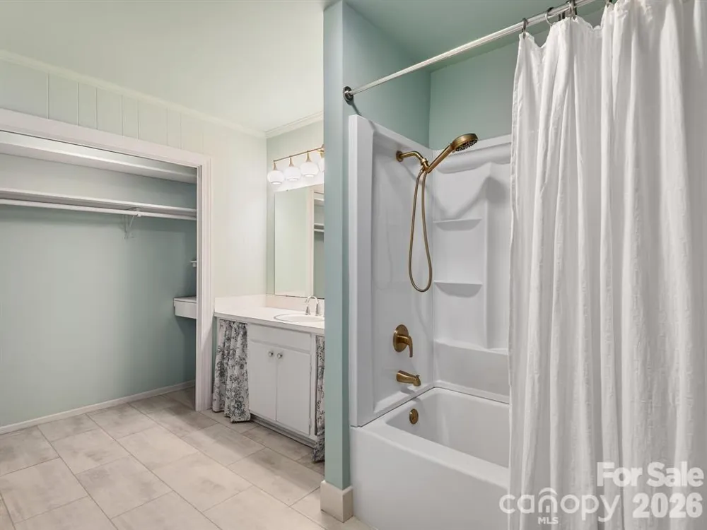 143 S Ridgecrest Avenue Rutherfordton, NC 28139