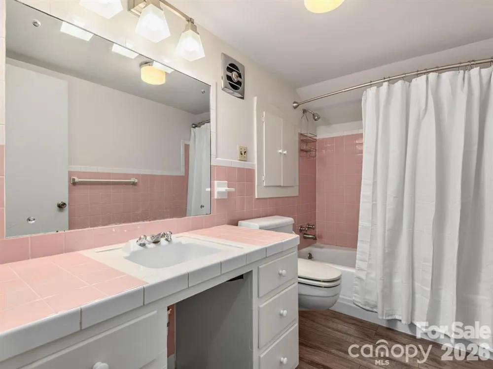 143 S Ridgecrest Avenue Rutherfordton, NC 28139