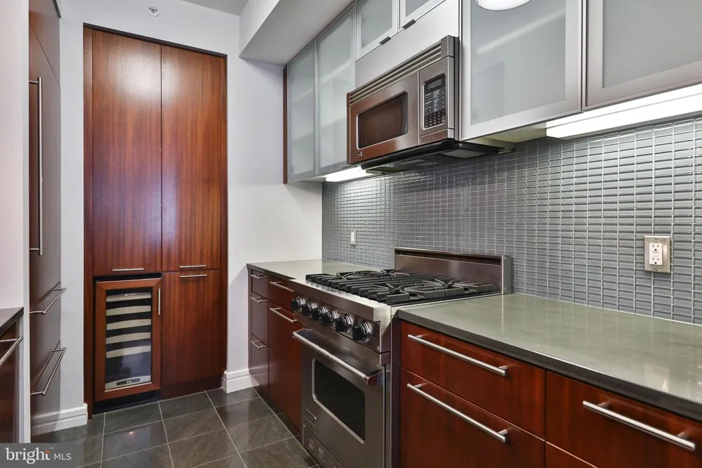 1414 S PENN SQUARE #11H Philadelphia, PA 19102