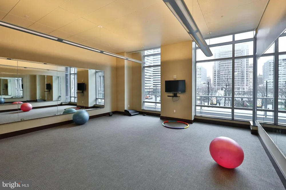 1414 S PENN SQUARE #11H Philadelphia, PA 19102