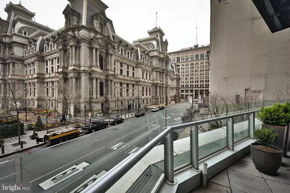 1414 S PENN SQUARE #11H Philadelphia, PA 19102
