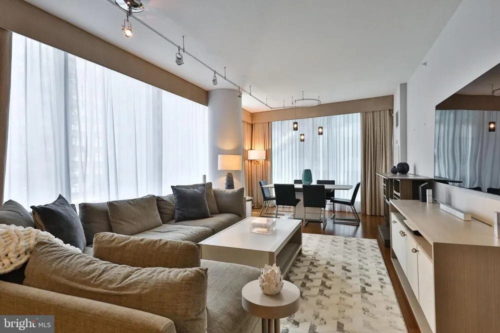 1414 S PENN SQUARE #11H Philadelphia, PA 19102