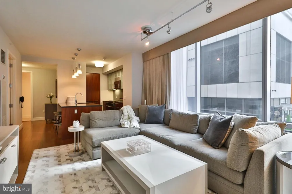 1414 S PENN SQUARE #11H Philadelphia, PA 19102