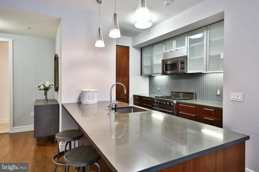 1414 S PENN SQUARE #11H Philadelphia, PA 19102