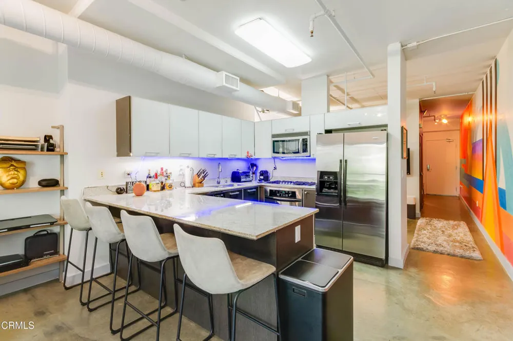 645 W 9th Street #221 Los Angeles, CA 90015
