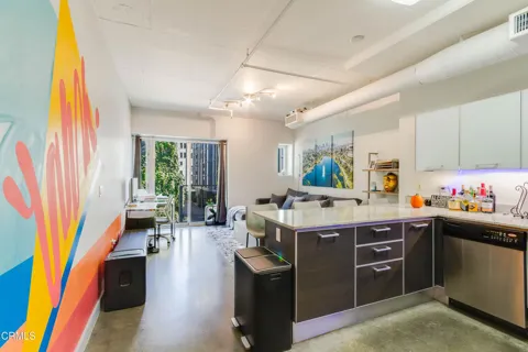 645 W 9th Street #221