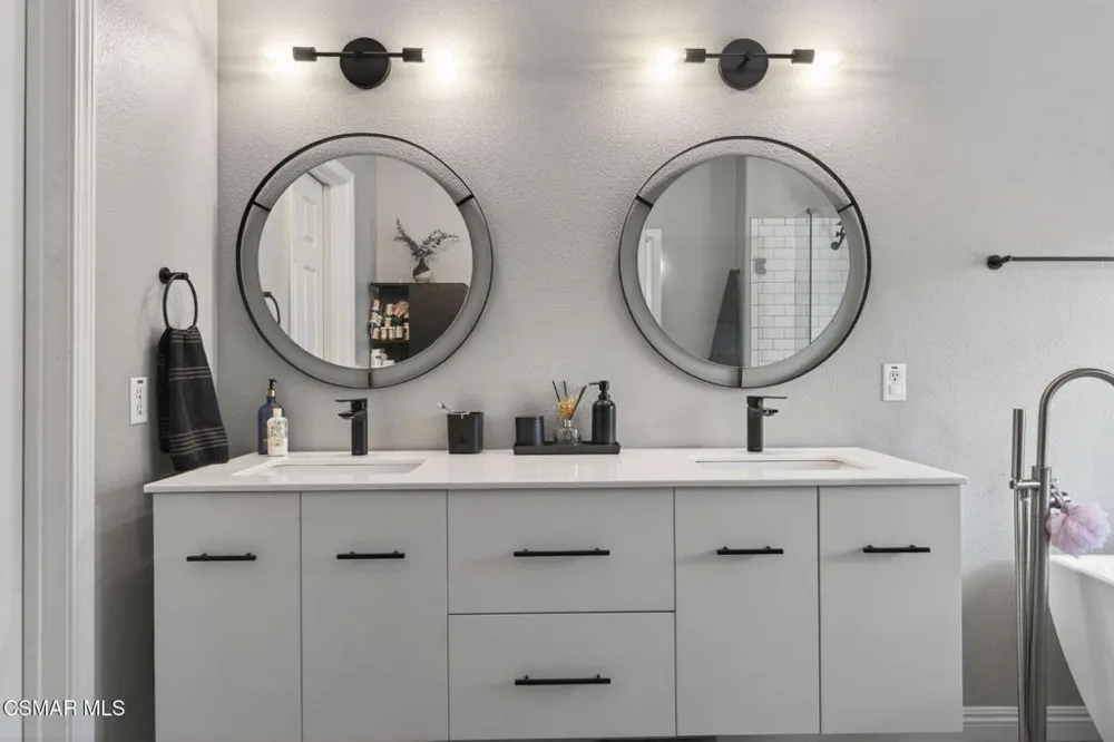 1120 Pan Court Newbury Park, CA 91320