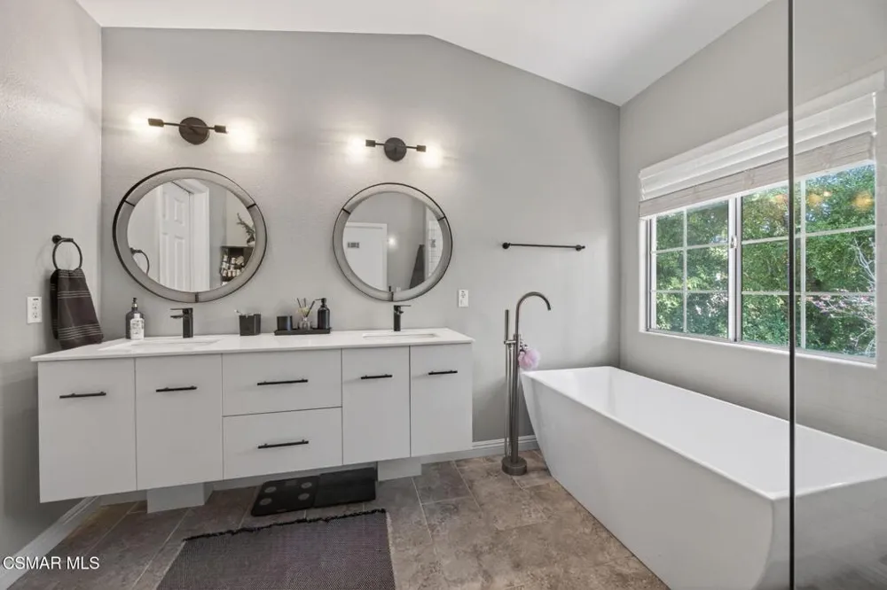 1120 Pan Court Newbury Park, CA 91320
