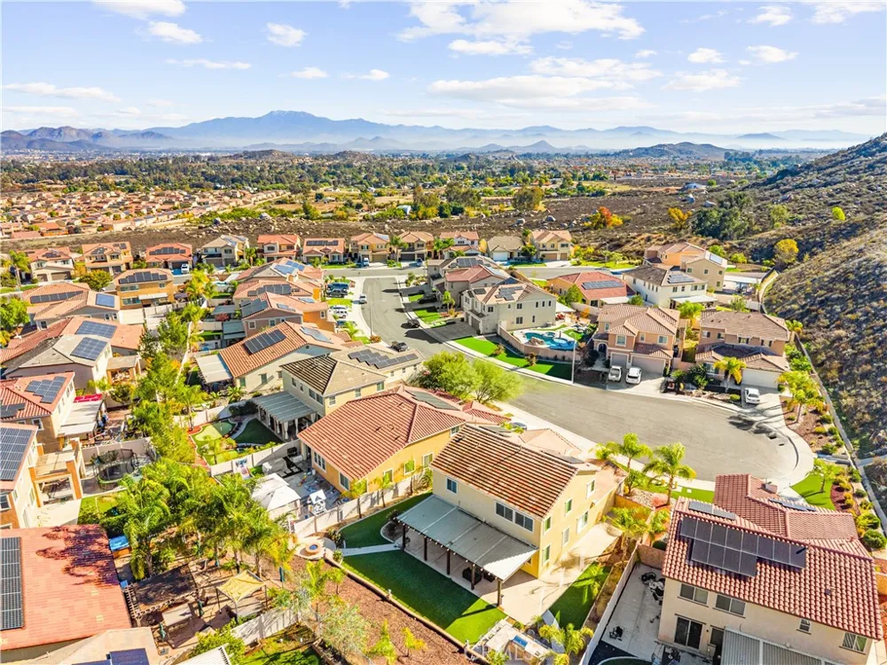 36380 Lantana Court Lake Elsinore, CA 92532