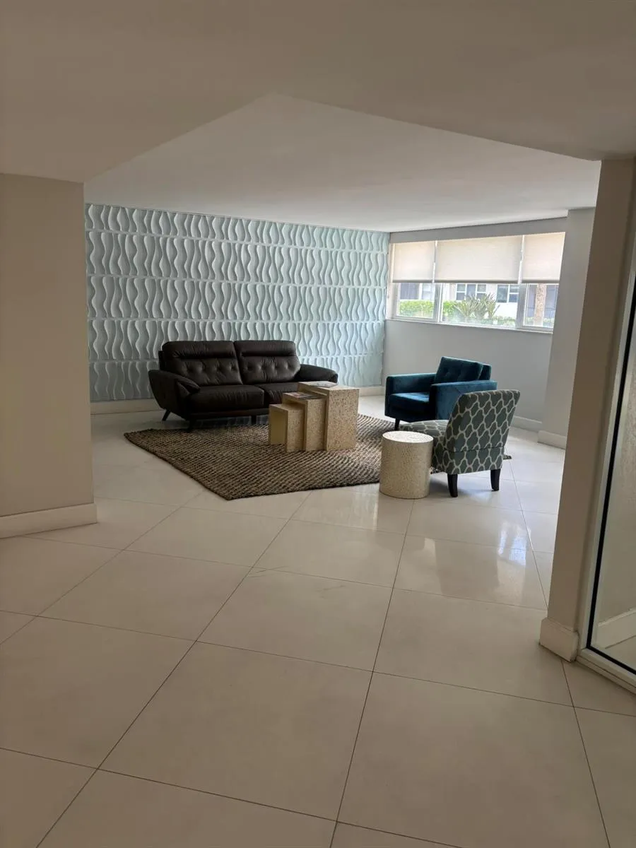 1238 HILLSBORO MILE #210 Hillsboro Beach, FL 33062