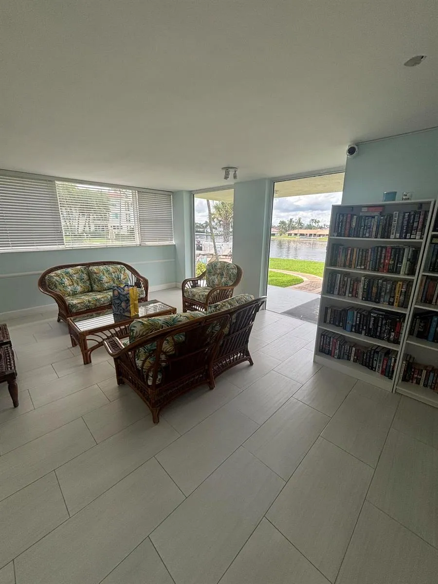 1238 HILLSBORO MILE #210 Hillsboro Beach, FL 33062