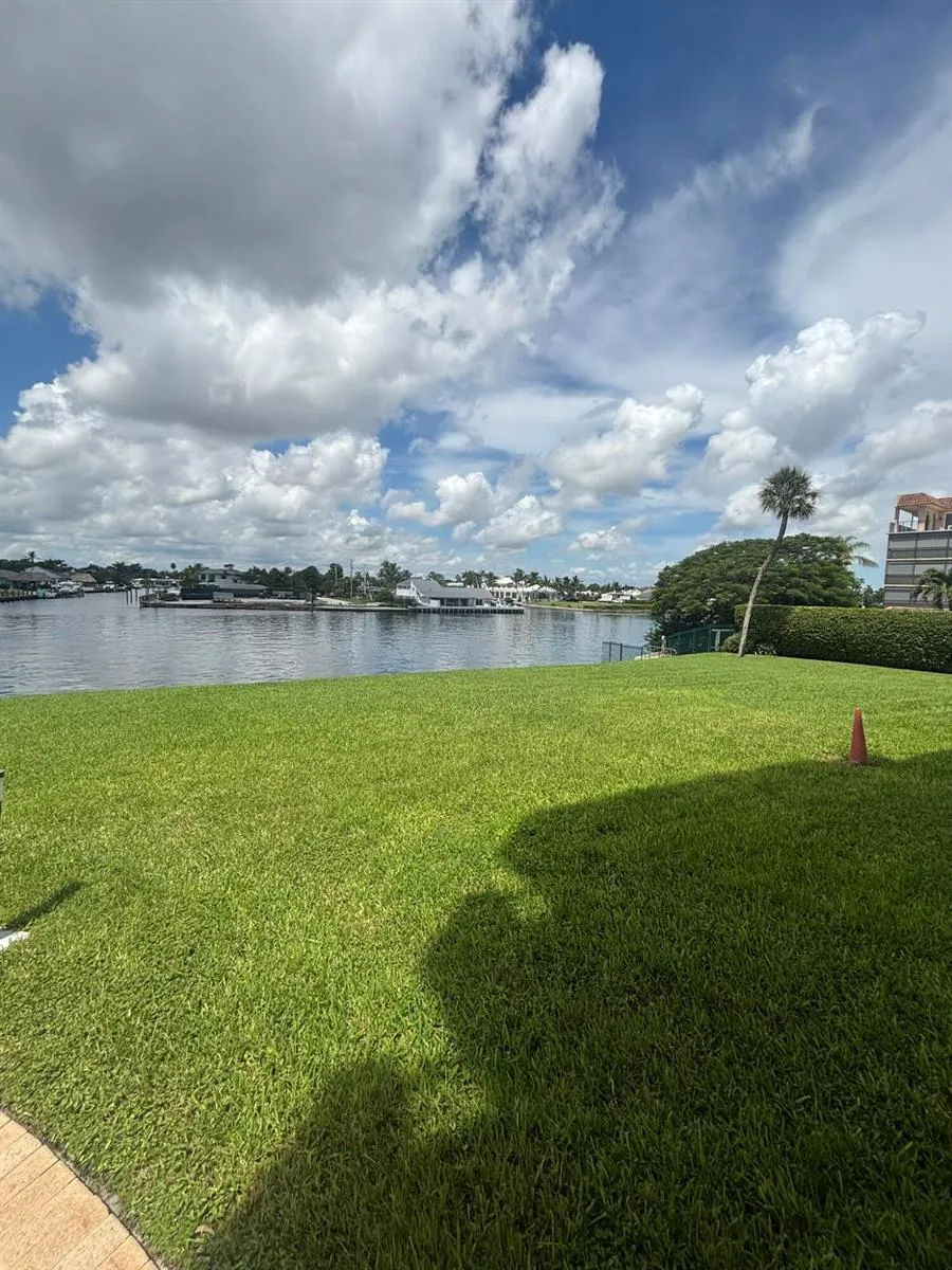 1238 HILLSBORO MILE #210 Hillsboro Beach, FL 33062