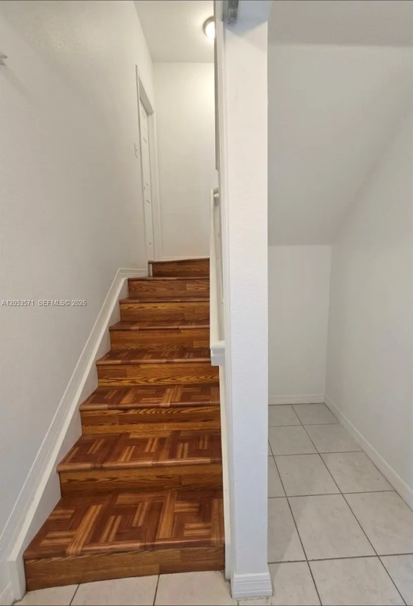8936 W Flagler St #204 Miami, FL 33174