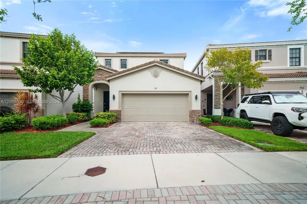 918 NE 191st St Miami, FL 33179