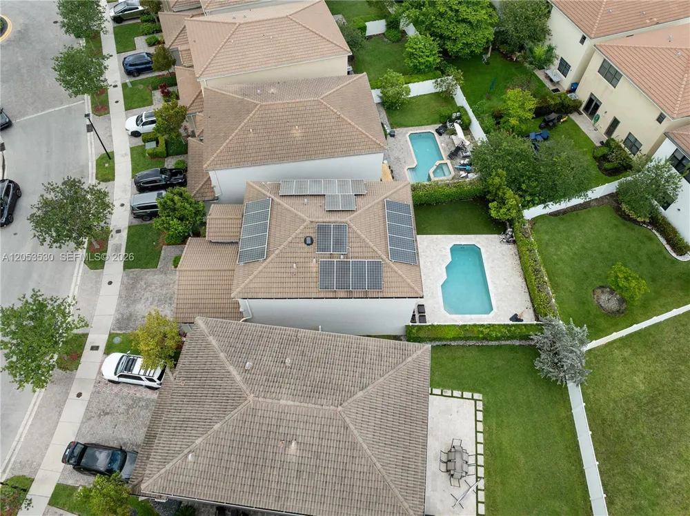 918 NE 191st St Miami, FL 33179